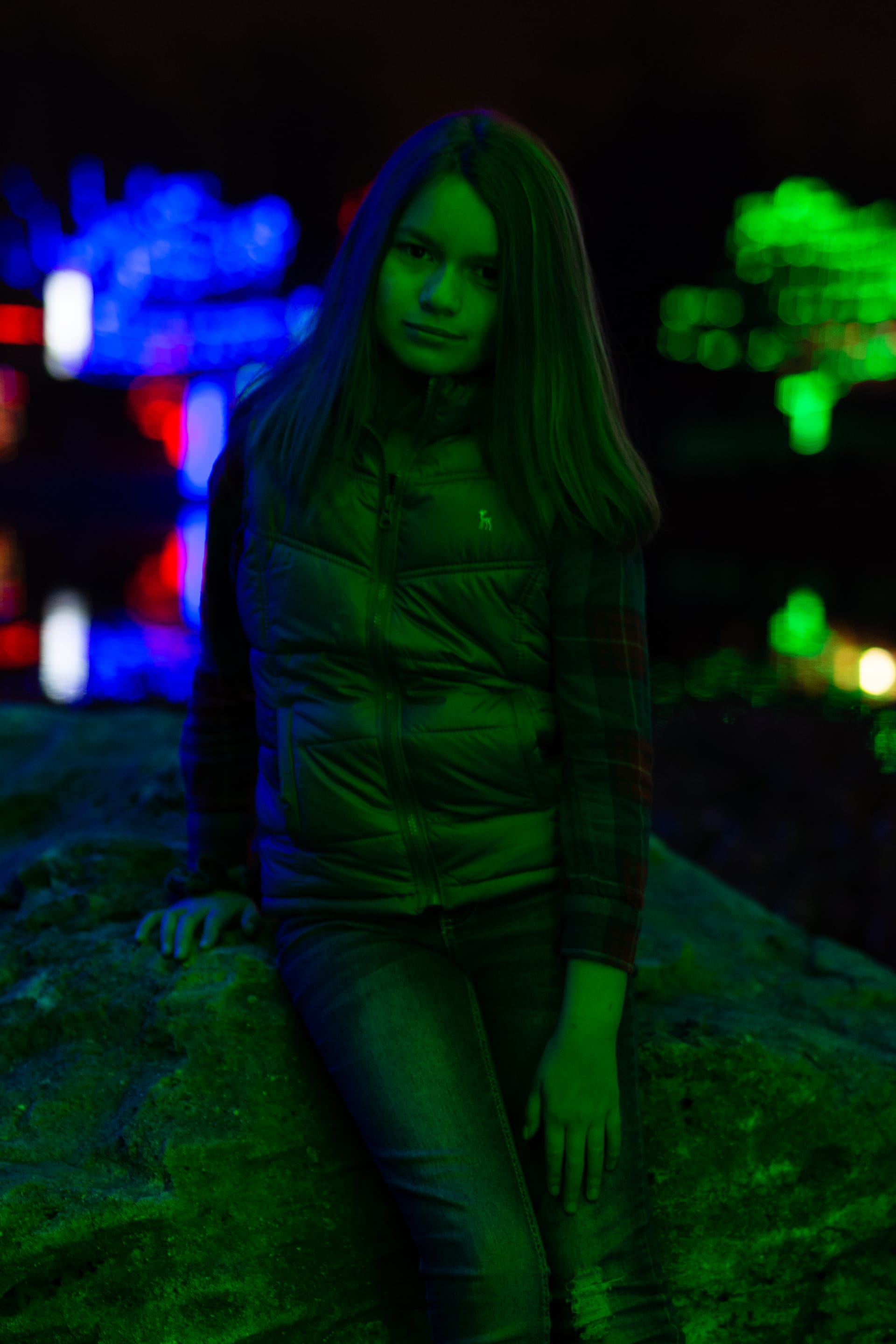 Anna under the Christmas lights